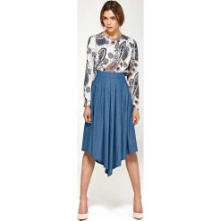 Jeansowa Asymetryczna Rozkloszowana Spódnica z Plisami. Niebieskie bluzki wizytowe marki Molly.pl, na co dzień, xl, z jeansu, eleganckie, długie, midi. Za 109,90 zł.