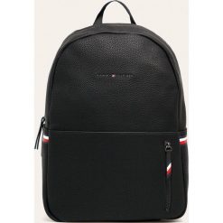 Tommy Hilfiger - Plecak. Czarne plecaki męskie TOMMY HILFIGER, w paski, ze skóry ekologicznej. W wyprzedaży za 359,90 zł.