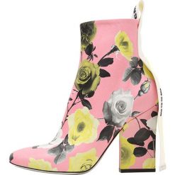 Botki damskie: MSGM LOGO Botki na obcasie fuchsia/pink