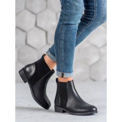 WSUWANE BOTKI DAMSKIE. Czarne botki damskie ABLOOM, bez obcasa, bez zapięcia. Za 44,90 zł.