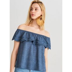 Bluzka hiszpanka - Niebieski. Niebieskie bluzki damskie Reserved, bez wzorów, bez kołnierzyka, bez rękawów. Za 89,99 zł.
