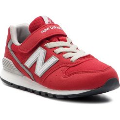 Sneakersy NEW BALANCE - YV996CRD Czerwony. Czerwone półbuty dziewczęce New Balance, na rzepy. Za 229,99 zł.