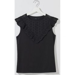 Top z falbaną Eco Aware - Czarny. Czarne topy damskie Mohito, s, bez wzorów, bez kołnierzyka. Za 59,99 zł.