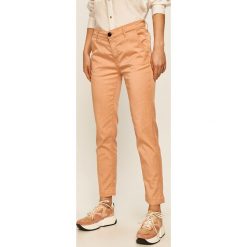 Pepe Jeans - Spodnie Maura. Zielone spodnie damskie Pepe Jeans, z elastanu. W wyprzedaży za 329,90 zł.
