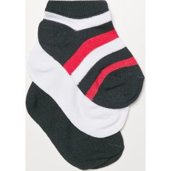 Blukids - Skarpetki dziecięce (3-pack). Czarne skarpetki chłopięce Blukids, bez wzorów, z elastanu. W wyprzedaży za 14,90 zł.