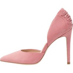 Steve Madden HEAVENLY Szpilki mauve. Różowe czółenka damskie na sylwestra Steve Madden, bez wzorów, ze skóry ekologicznej, bez obcasa, na szpilce, bez zapięcia. Za 509,00 zł.