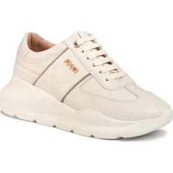 Sneakersy JOOP! - Lista 4140004947 White 100. Białe półbuty damskie JOOP!, bez wzorów, ze skóry, bez obcasa, na płaskiej podeszwie, bez zapięcia. Za 749,00 zł.