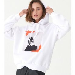 Bluza oversize z nadrukiem - Biały. Białe bluzy damskie marki House, s, z nadrukiem, bez rękawów, bez kaptura. Za 99,99 zł.