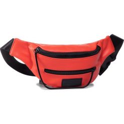 Saszetka nerka KENDALL + KYLIE - KK-HBKK-119-0023-75 Coral. Czerwone nerki damskie bez wzorów, ze skóry ekologicznej, młodzieżowe, bez dodatków. Za 189,00 zł.