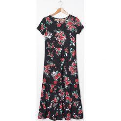 Sukienka midi w kwiaty - Wielobarwny. Sukienki damskie House, s, w kwiaty, bez kołnierzyka, bez rękawów, midi. W wyprzedaży za 49,99 zł.