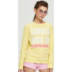 Bluzy rozpinane damskie: Bluza z napisem summer mood on - Żółty