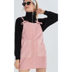 Sukienka na ramiączkach - Różowy. Różowe sukienki damskie marki Sinsay, s, bez wzorów, bez kołnierzyka, bez rękawów. Za 79,99 zł.