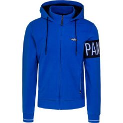 Bluza z kapturem AERONAUTICA MILITARE. Niebieskie bluzy męskie Aeronautica Militare, z nadrukiem, z elastanu, militarne, z kapturem, bez rękawów, z kapturem. Za 800,00 zł.