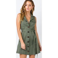 Sukienka INDIE KHAKI. Brązowe sukienki damskie Sukienka INDIE KHAKI, s, bez wzorów, bez kołnierzyka, z krótkim rękawem, krótkie, mini. W wyprzedaży za 89,00 zł.