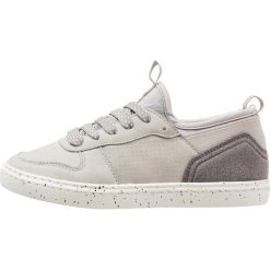 Friboo Tenisówki i Trampki light grey. Szare trampki męskie marki Friboo, z tworzywa sztucznego. Za 129,00 zł.