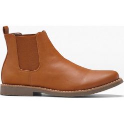 Sztyblety bonprix brązowy. Pomarańczowe sztyblety męskie bonprix, bez zapięcia. Za 109,99 zł.