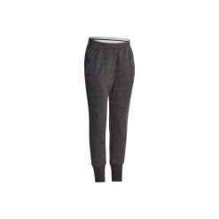 Spodnie 520 Slim. Szare spodnie chłopięce DOMYOS, z elastanu. W wyprzedaży za 29,99 zł.