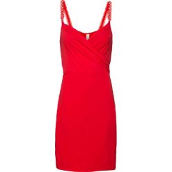 Sukienka z ramiączkami z perełkami bonprix truskawkowy. Czerwone sukienki balowe bonprix. Za 109,99 zł.