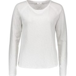 Koszulka w kolorze białym. Białe koszulki damskie Marc O'Polo DENIM, s, bez wzorów, z bawełny, z okrągłym kołnierzem, z długim rękawem. W wyprzedaży za 127,95 zł.