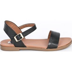 Steve Madden - Sandały. Czarne klapki damskie Steve Madden, bez wzorów, ze skóry, bez obcasa, na szpilce. W wyprzedaży za 199,90 zł.