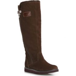 Buty damskie. Pomarańczowe kozaki damskie Wittchen, ze skóry, bez obcasa, bez zapięcia. W wyprzedaży za 199,90 zł.