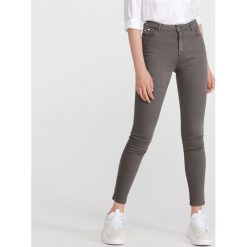 Spodnie push up - Szary. Spodnie damskie Reserved. Za 89,99 zł.