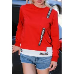 Bluzka damska REBELA RED. Czerwone bluzki sportowe damskie Bluzka damska REBELA RED, s, z napisami, bez rękawów, bez kaptura. W wyprzedaży za 39,00 zł.