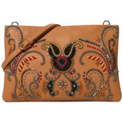 Desigual torebka damska Bols Boho Party Camel Mac, brązowa. Pomarańczowe torebki klasyczne damskie Desigual, bez wzorów, ze skóry, boho, bez dodatków. W wyprzedaży za 249,00 zł.