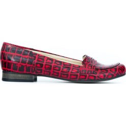 Balerinki lordsy z motywem krokodyla - skóra naturalna - model 025 - kolor czarno-czerwony krokodyl. Czerwone baleriny damskie Zapato, z jeansu, z okrągłym noskiem, na niskim obcasie, na obcasie. W wyprzedaży za 179,40 zł.