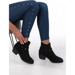 Czarne Botki Kowbojki Z Nitami Na Niskim Obcasie Casu G19X19/b. Czarne botki damskie Casu, na niskim obcasie, bez zapięcia. W wyprzedaży za 79,99 zł.