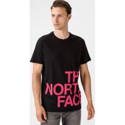 The North Face Flow 1 Koszulka Czarny. Czarne podkoszulki męskie The North Face, s, z nadrukiem, z bawełny, z krótkim rękawem. Za 152,95 zł.