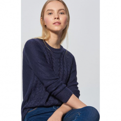 Lekki sweter z warkoczowym splotem - Granatowy. Niebieskie bez kategorii Cropp, s, ze splotem. Za 69,99 zł.