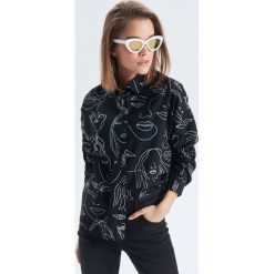 Koszula all over - Czarny. Czarne koszule damskie Cropp, s, bez wzorów, bez kołnierzyka, bez rękawów. W wyprzedaży za 39,99 zł.