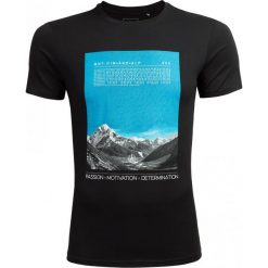 T-shirt męski TSM627 - głęboka czerń - Outhorn. Czarne t-shirty męskie marki Outhorn, m. W wyprzedaży za 29,99 zł.