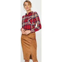 Answear - Koszula. Czerwone bluzki damskie marki ANSWEAR, s, w kratkę, z tkaniny, klasyczne, z klasycznym kołnierzykiem, z długim rękawem. Za 89,90 zł.