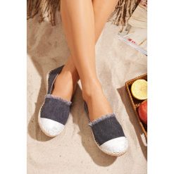 Czarne Espadryle Mamis. Czarne espadryle damskie Born2be, bez wzorów, na niskim obcasie, na płaskiej podeszwie. Za 39,99 zł.