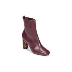 Botki KG by Kurt Geiger STRIDE. Czerwone botki damskie marki KG by Kurt Geiger, bez obcasa, bez zapięcia. Za 687,20 zł.
