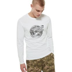 THE NORTH FACE GRAPHIC > 0A493NLA91. Koszulki męskie The North Face, xxl, bez wzorów, z bawełny, klasyczne, z klasycznym kołnierzykiem, z długim rękawem, długie. W wyprzedaży za 129,99 zł.