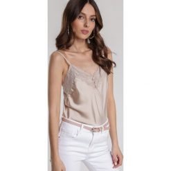 Jasnobeżowy Top Susie. Brązowe bluzki damskie Renee, s, bez wzorów, bez kołnierzyka. Za 59,99 zł.
