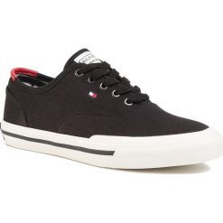 Tenisówki TOMMY HILFIGER - Core Oxford Twill Sneaker FM0FM02670 Black BDS. Czarne półbuty męskie TOMMY HILFIGER, na co dzień, bez wzorów, z tworzywa sztucznego, bez zapięcia. Za 359,00 zł.