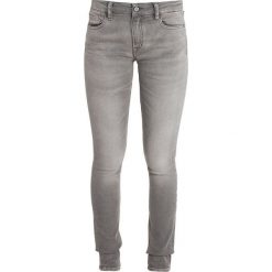 Kings Of Indigo JUNO Jeansy Slim Fit ash grey. Szare jeansy damskie marki Kings Of Indigo, bez wzorów, z elastanu. Za 589,00 zł.