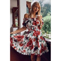 Sukienka MODESTA. Sukienki damskie Sukienka MODESTA, s, bez wzorów, bez kołnierzyka, z krótkim rękawem, krótkie, mini. W wyprzedaży za 89,00 zł.