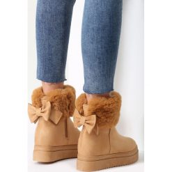 Camelowe Śniegowce Do Ya Think. Brązowe buty zimowe damskie marki vices, z materiału, ze szpiczastym noskiem, na wysokim obcasie, na obcasie. Za 99,99 zł.