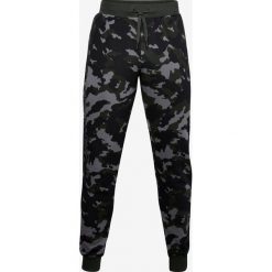 Under Armour Rival Camo Spodnie dresowe Zielony. Zielone spodnie męskie Under Armour, l, bez wzorów, z bawełny. Za 274,95 zł.