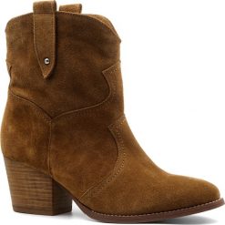 Koniakowe welurowe botki w stylu country na niskim obcasie 36A. Pomarańczowe botki damskie Neścior, z weluru, eleganckie, na wysokim obcasie, bez zapięcia. W wyprzedaży za 249,00 zł.