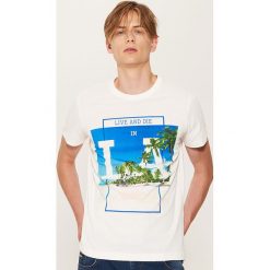 T-shirt z fotonadrukiem - Kremowy. Białe t-shirty męskie House, l. W wyprzedaży za 19,99 zł.