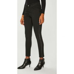 Answear - Jeansy. Czarne jeansy damskie rurki ANSWEAR. Za 199,90 zł.