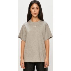 Adidas Originals - T-shirt. Szare topy damskie adidas Originals, z aplikacjami, z elastanu, casualowe, z okrągłym kołnierzem. Za 99,90 zł.