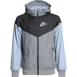 Nike Performance Kurtka do biegania dark stucco/sequoia/light pumice/dark stucco. Szare kurtki chłopięce sportowe marki Nike Performance, z materiału. Za 259,00 zł.