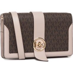 Torebka MICHAEL MICHAEL KORS - Mk Charm 32S0G00C8B Brn/Sftpink. Różowe listonoszki damskie MICHAEL Michael Kors, bez wzorów, ze skóry ekologicznej, bez dodatków. Za 1049,00 zł.